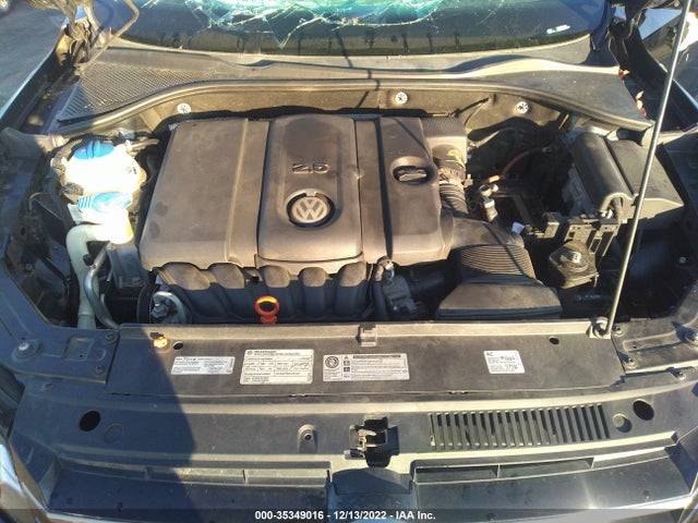Volkswagen Passat 2012 1VWBP7A38CC011270 Image 10
