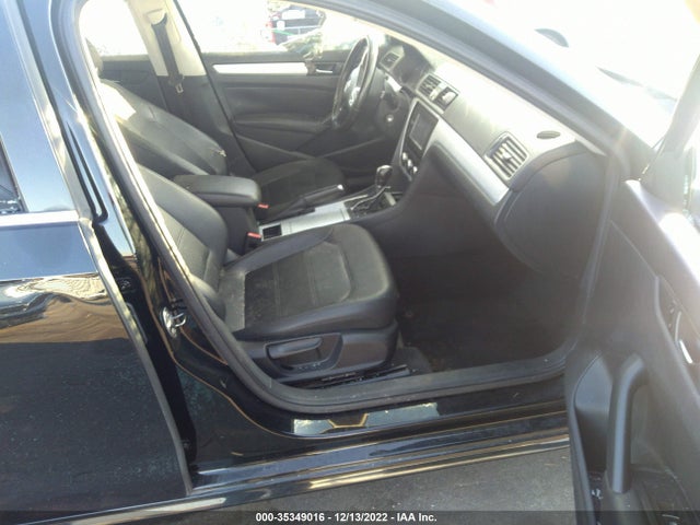 Volkswagen Passat 2012 1VWBP7A38CC011270 Image 5