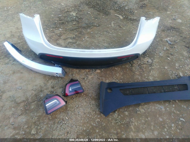 Tesla Model Y 2022 7SAYGDEE3NF323707 Image 3