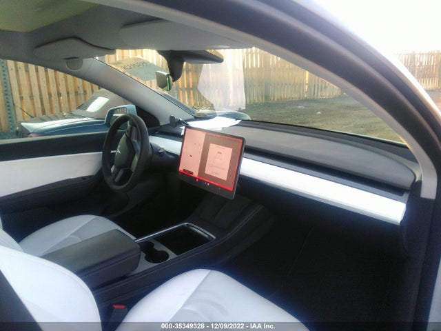 Tesla Model Y 2022 7SAYGDEE3NF323707 Image 6