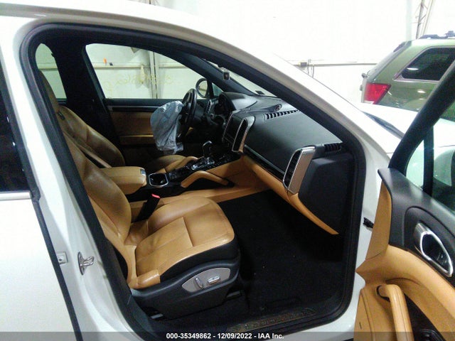 2014 Porsche Cayenne, VIN: WP1AF2A25ELA42831