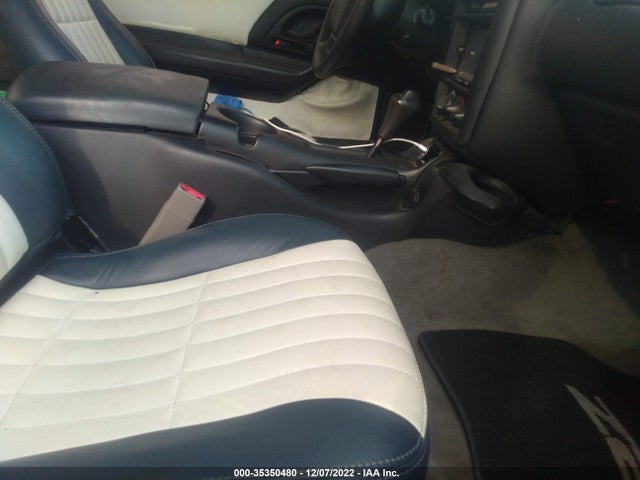 Chevrolet Camaro 2001 2G1FP22K812105099 Image 6