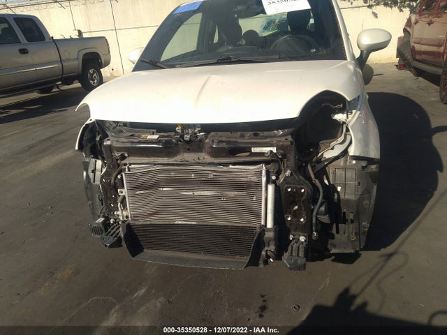2017 Fiat 500e, VIN: 3C3CFFGE9HT579976