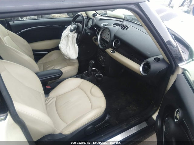 Mini COOPER HARDTOP 2011 WMWSU3C56BT096222 Image 6