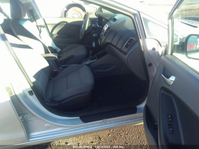 3KPFK4A77JE221742 KIA FORTE LX