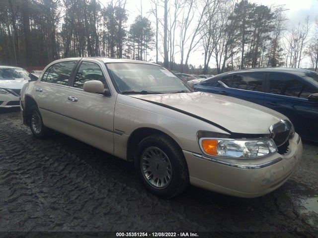 Lincoln Town Car Cartier 2000 1LNHM83W2YY816397 головне зображення
