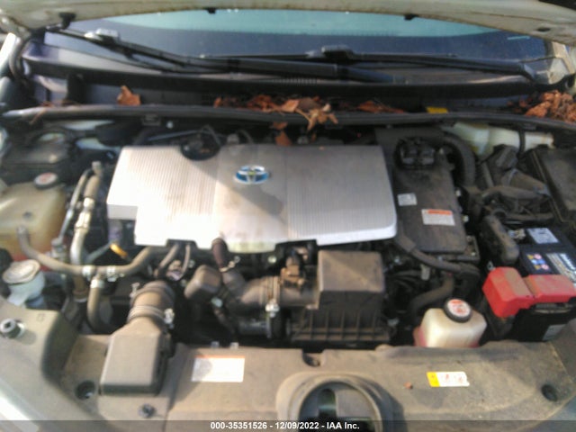 JTDKARFUXJ3061523 Toyota Prius Three