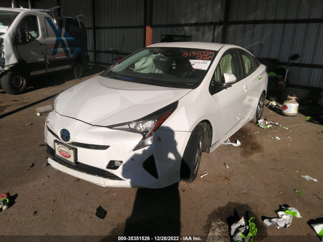 JTDKARFUXJ3061523 Toyota Prius Three