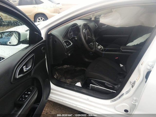 Chrysler 200 Limited 2015 1C3CCCAB1FN578923 Image 5