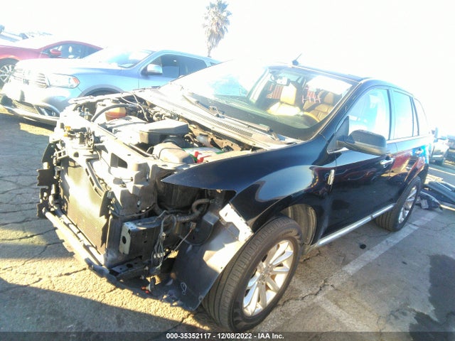 Lincoln MKX 2011 2LMDJ6JK7BBJ34491 Image 2