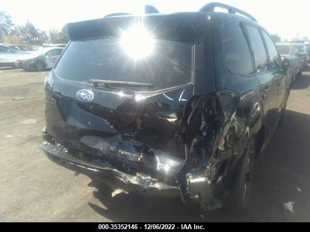 2018 SUBARU FORESTER VIN: JF2SJAGC7JH558928