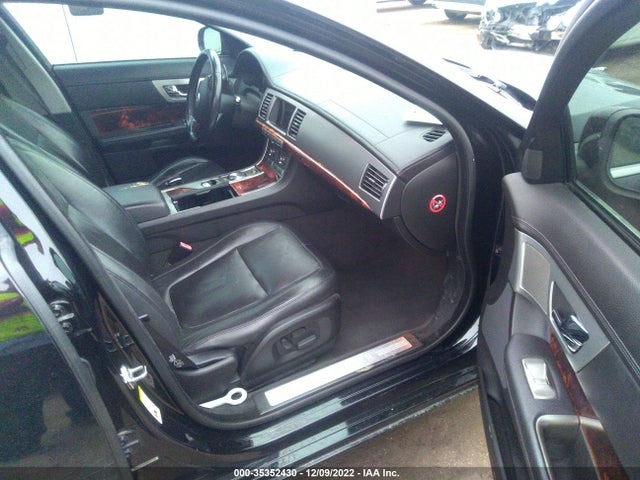 SAJWA05B09HR03606 Jaguar XF