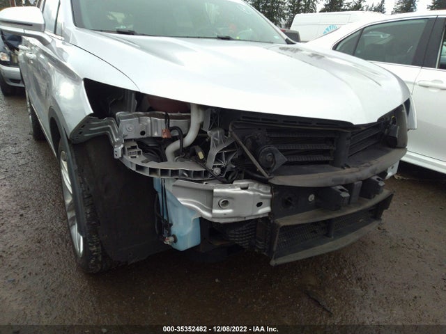 2018 Lincoln MKC, VIN: 5LMCJ3D97JUL22612
