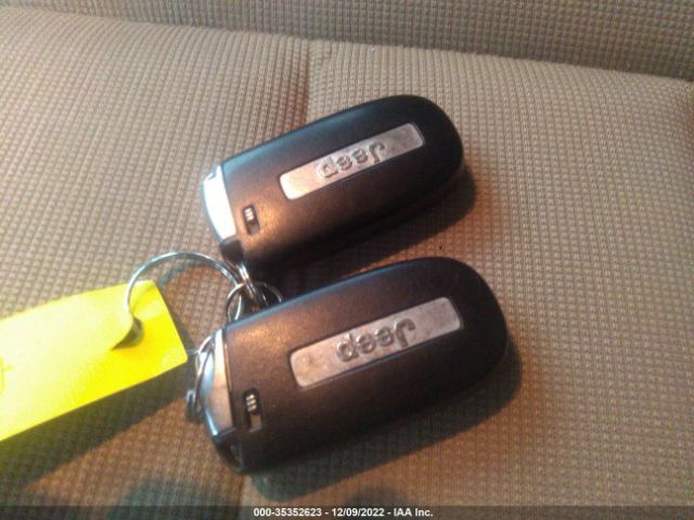1C4RJFAG2FC758349 Jeep Grand Cherokee Laredo