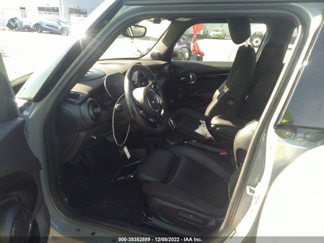 2021 Mini Hardtop, VIN: WMWXU9C04M2P46123