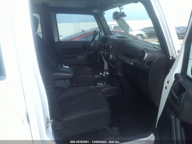 2016 JEEP WRANGLER UNLIMITED SPORT VIN: 1C4BJWDG1GL215167