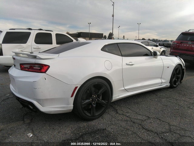 2018 Chevrolet Camaro, VIN: 1G1FF1R79J0146261