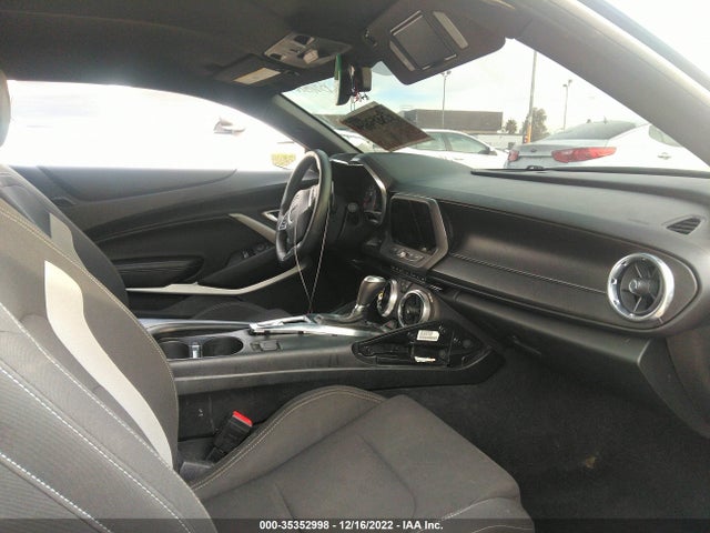 2018 Chevrolet Camaro, VIN: 1G1FF1R79J0146261