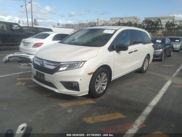 Honda Odyssey 2018 5FNRL6H23JB038476 Image 2
