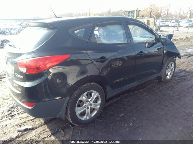 2011 HYUNDAI TUCSON GL VIN: KM8JT3AB5BU242447