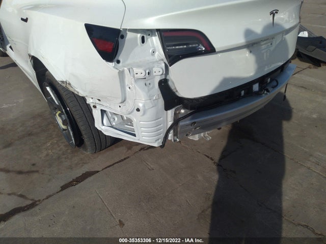 Tesla Model 3 Standard Range Plus 2021 5YJ3E1EA8MF013656 Image 8