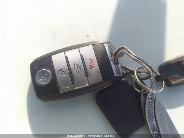 KNAGN4AD1E5067545 KIA Optima Hybrid Ex