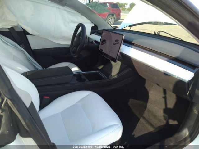 5YJ3E1EA2MF908690 Tesla MODEL 3