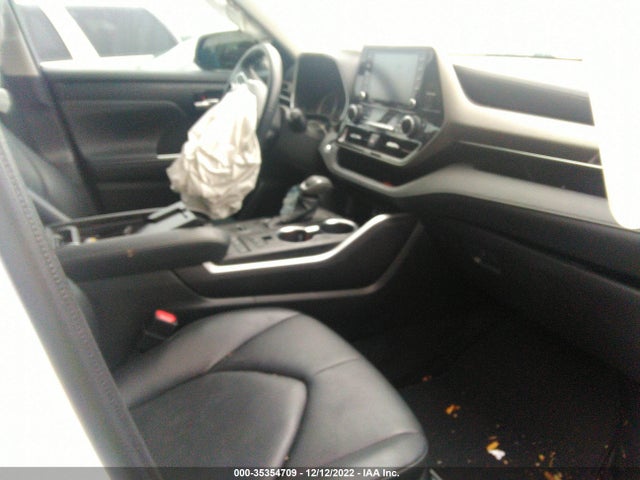 Toyota Highlander 2022 5TDGZRAH1NS540801 Image 5