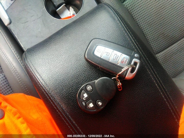2011 HYUNDAI SONATA SE VIN: 5NPEC4AC8BH053659
