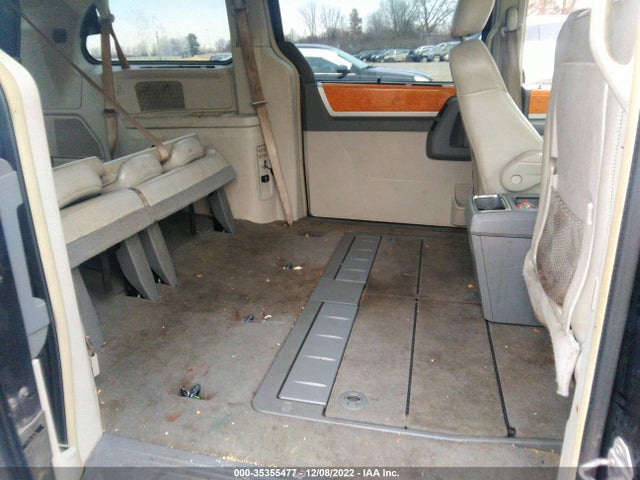 2010 CHRYSLER TOWN & COUNTRY LIMITED VIN: 2A4RR6DX7AR142094