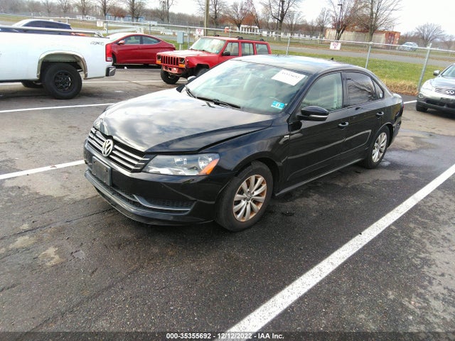 Volkswagen Passat Wolfsburg Ed 2014 1VWAT7A39EC063145 Image 2