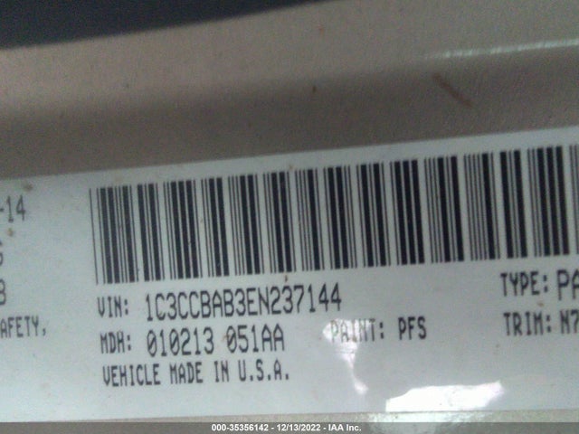 1C3CCBAB3EN237144 Chrysler 200 LX