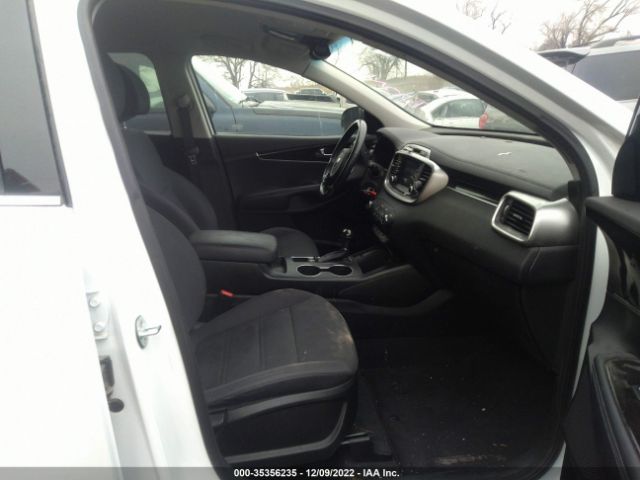 5XYPGDA39JG380977 KIA SORENTO LX