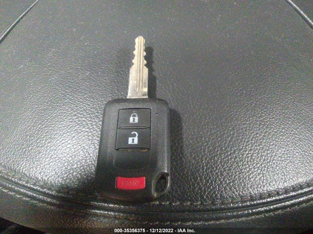 JA4AD2A39KZ025470 Mitsubishi Outlander Es