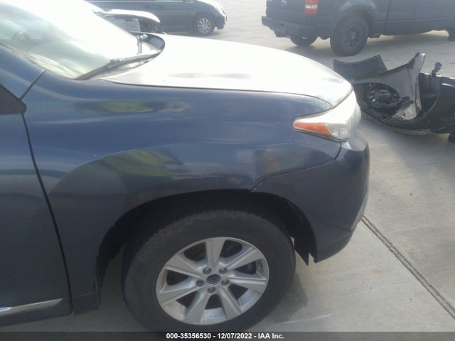 2011 TOYOTA HIGHLANDER BASE/SE VIN: 5TDBK3EH6BS091956