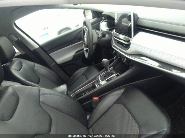 2022 Jeep Compass, VIN: 3C4NJCBB3NT139715