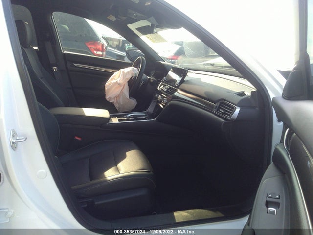 2022 Honda Accord, VIN: 1HGCV3F2XNA043238