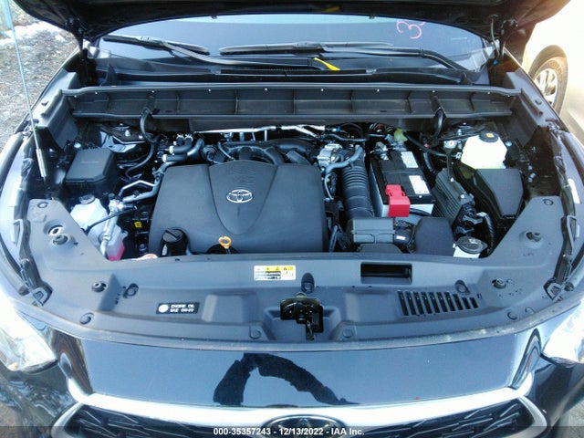 2022 Toyota Highlander, VIN: 5TDBZRBH2NS591880