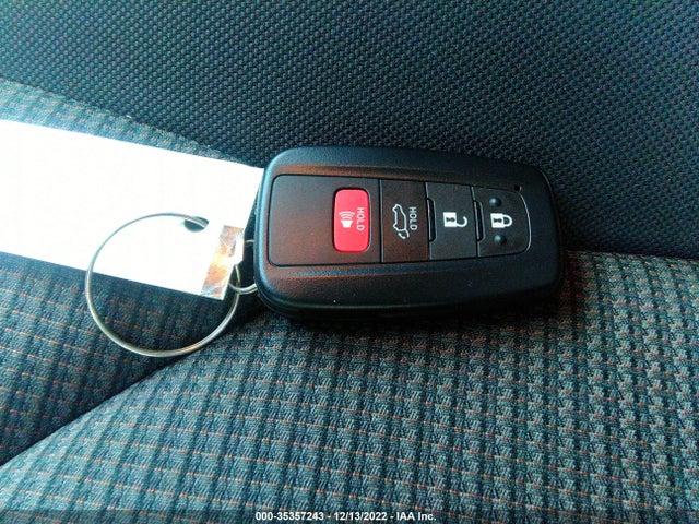 2022 Toyota Highlander, VIN: 5TDBZRBH2NS591880