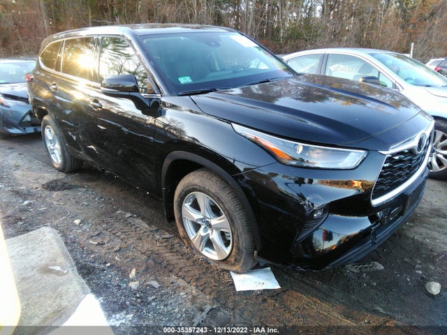 2022 Toyota Highlander, VIN: 5TDBZRBH2NS591880