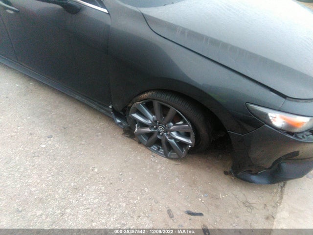 2022 Mazda 3, VIN: JM1BPAKL3N1520079