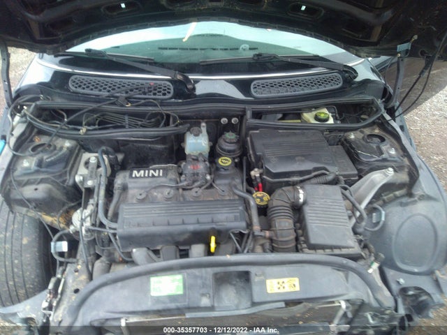 2002 MINI COOPER HARDTOP VIN: WMWRC33472TC32403