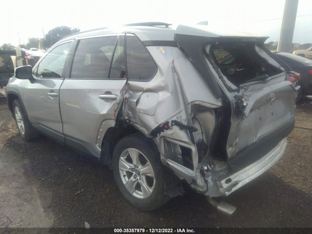 2021 TOYOTA RAV4 XLE VIN: 2T3W1RFV2MW122228
