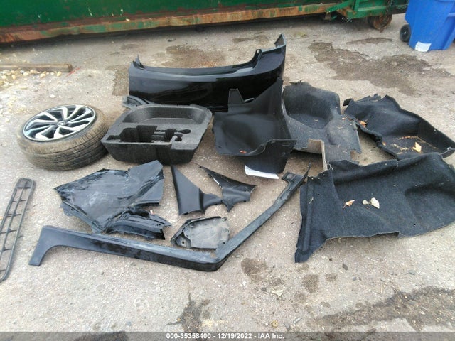 19UDE2F89JA008042 Acura Ilx W/premium