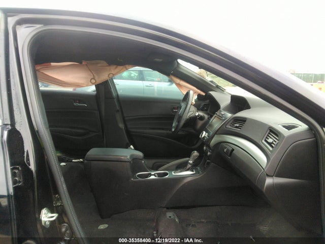 19UDE2F89JA008042 Acura Ilx W/premium