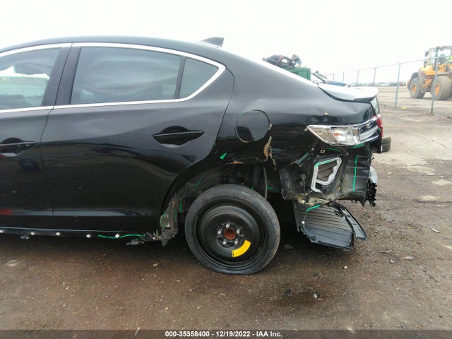 19UDE2F89JA008042 Acura Ilx W/premium