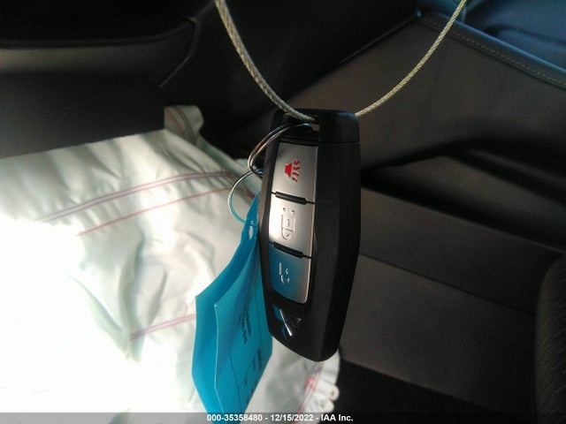 JA4J3TA81NZ041333 Mitsubishi Outlander Es
