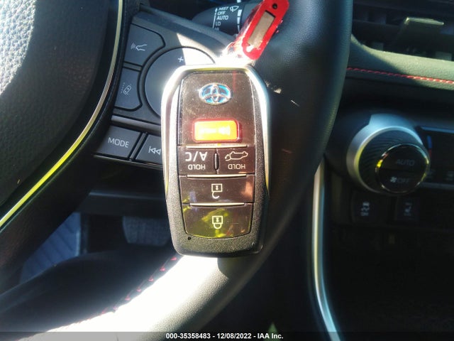2022 Toyota RAV4, VIN: JTMAB3FV5ND081922