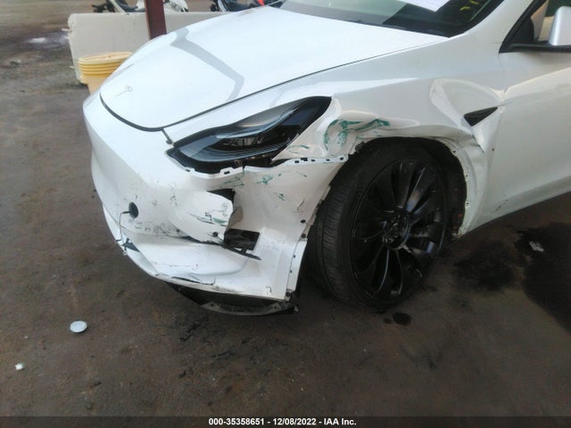 Tesla Model Y Performance 2022 7SAYGDEF2NF552176 Image 7