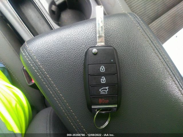 KNDCB3LC5H5040037 KIA NIRO FE